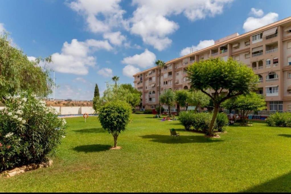Ferienwohnung Casa Di Mateo With Garden View And Swimming Pool Torrevieja Exterior foto